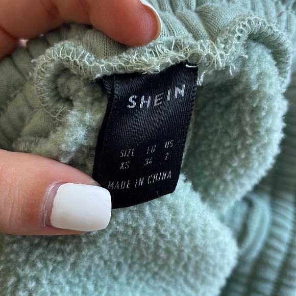 Green track shorts - Picture 3 of 3